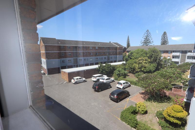 2 Bedroom Property for Sale in Claremont Western Cape